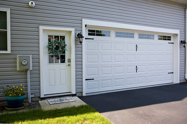 24/7 Emergency Garage Door Panel Replacement experts in Cache, OK